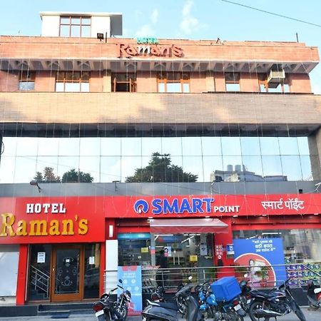 Hotel Raman'S Jagādhri Kültér fotó