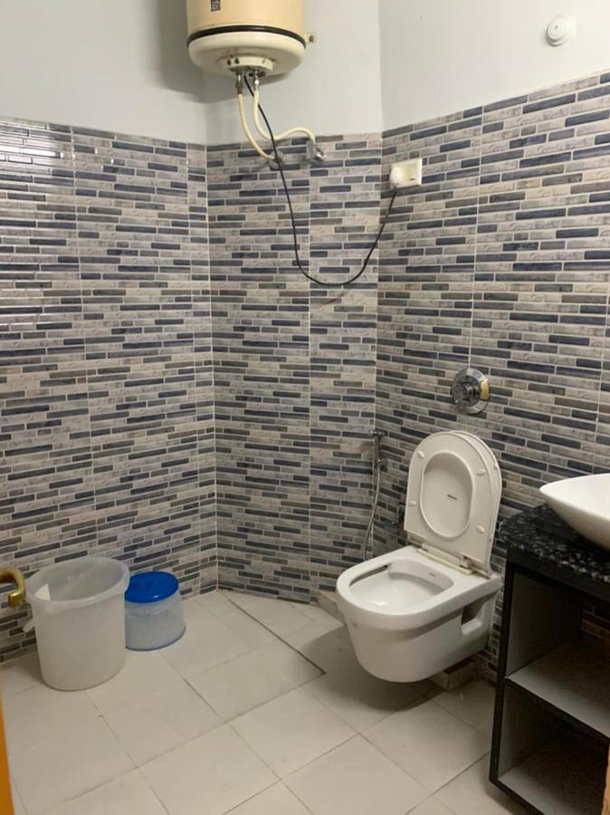 Hotel Raman'S Jagādhri Kültér fotó