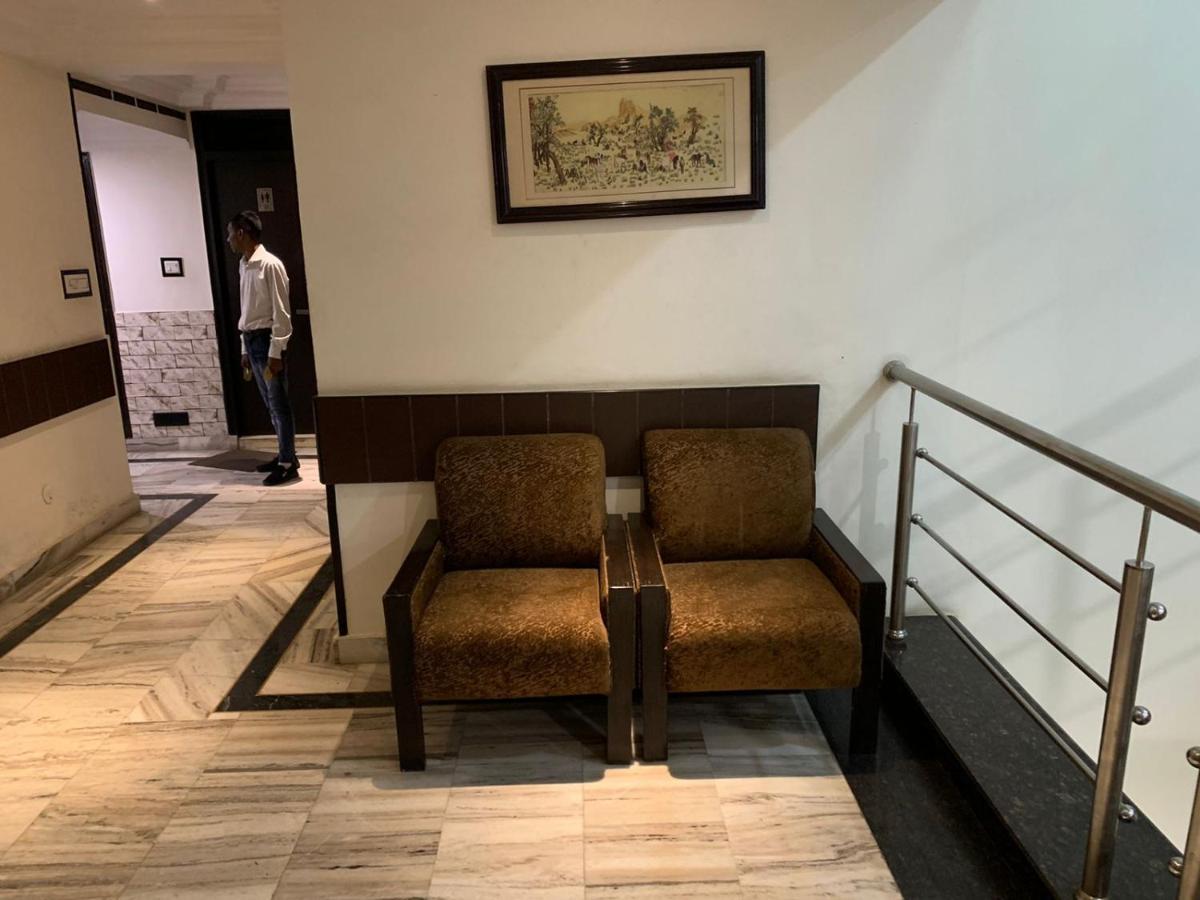 Hotel Raman'S Jagādhri Kültér fotó