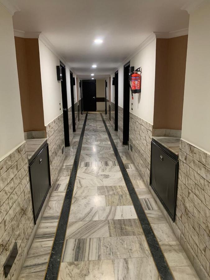Hotel Raman'S Jagādhri Kültér fotó