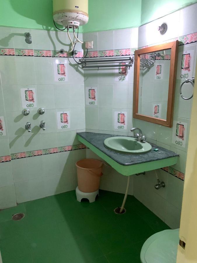 Hotel Raman'S Jagādhri Kültér fotó