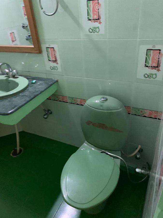 Hotel Raman'S Jagādhri Kültér fotó